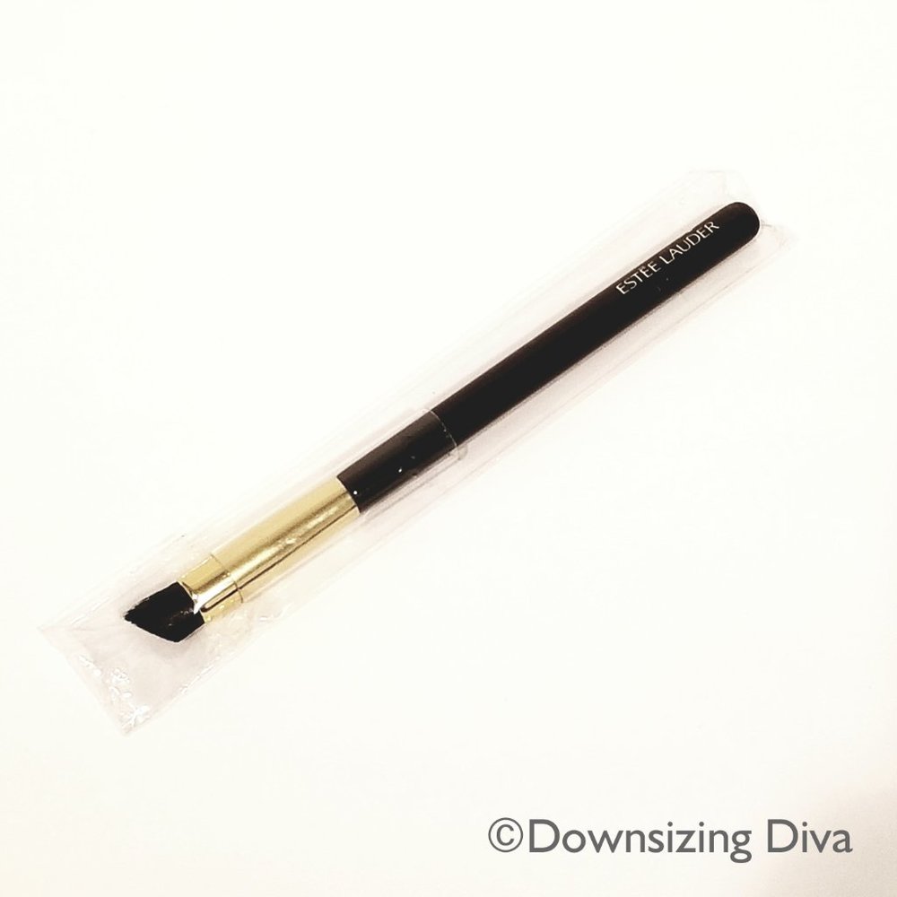 Estee Lauder Sculpting Shadow Brush